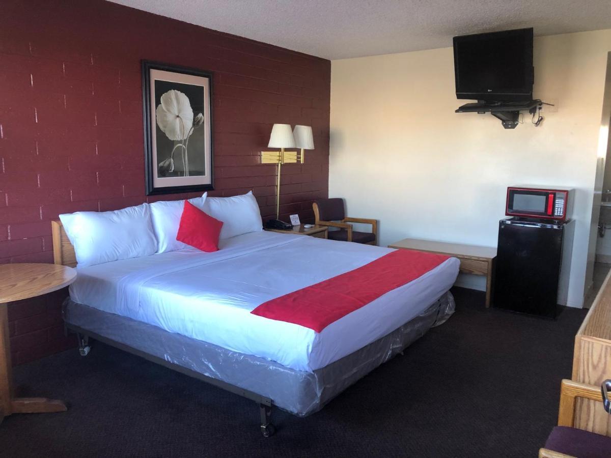 Hotel Silver Airport 2*